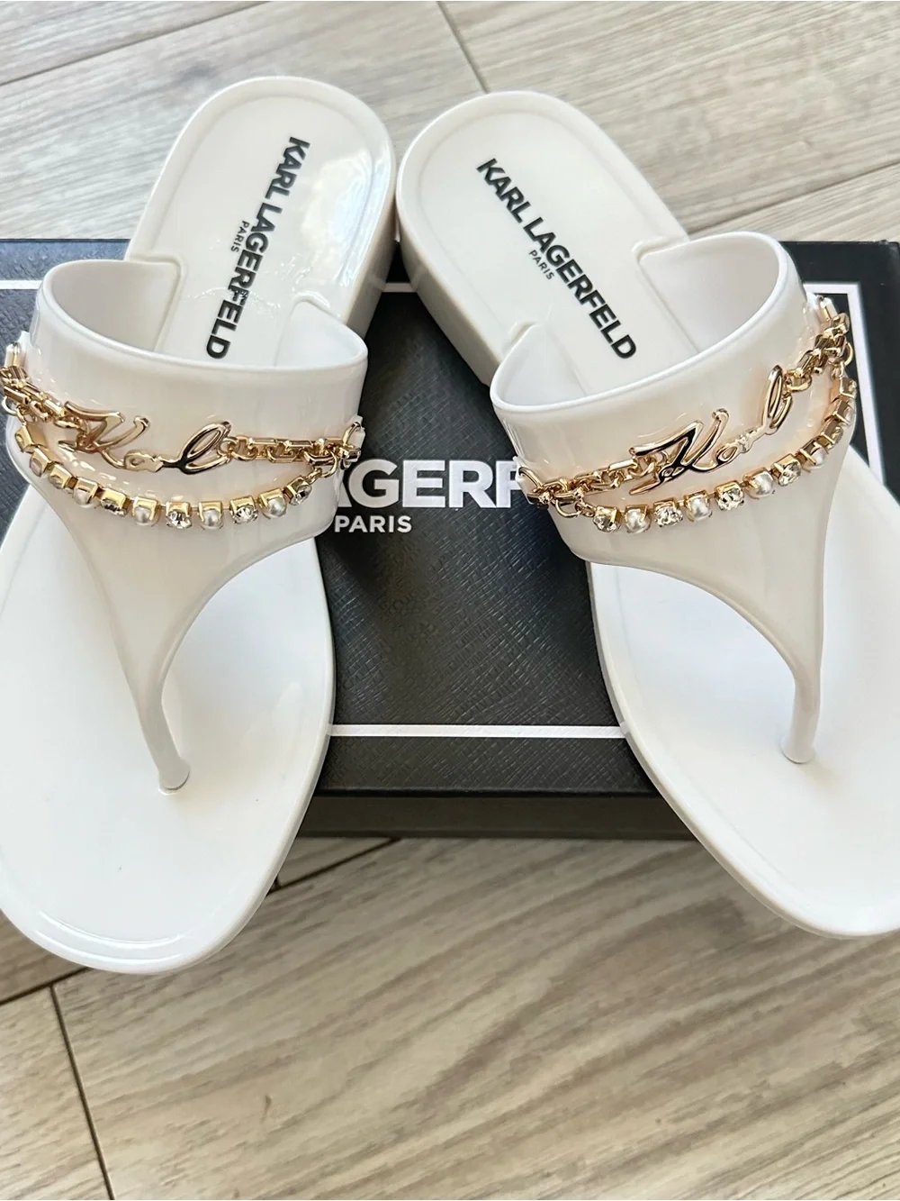 Karl Lagerfeld White Jelly Thong Sandals with Gold Chain & Crystal Trim 7M